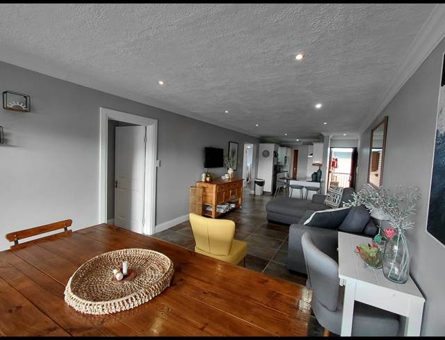 3 BEDROOM APARTMENT SOLD IN JEFFREYS BAY CENTRAL